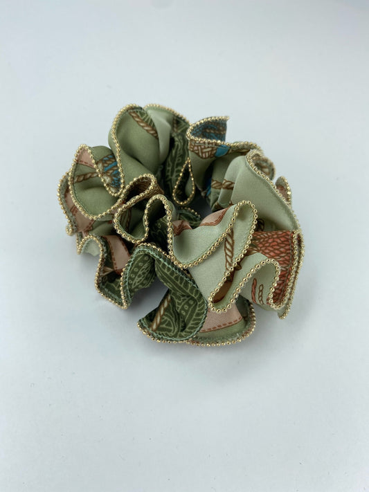 Khaki pattern scrunchie